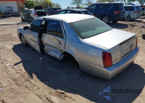 2003 Cadillac Deville Standard z USA, uszkodzony, nr VIN 1G6KD54Y53U277530